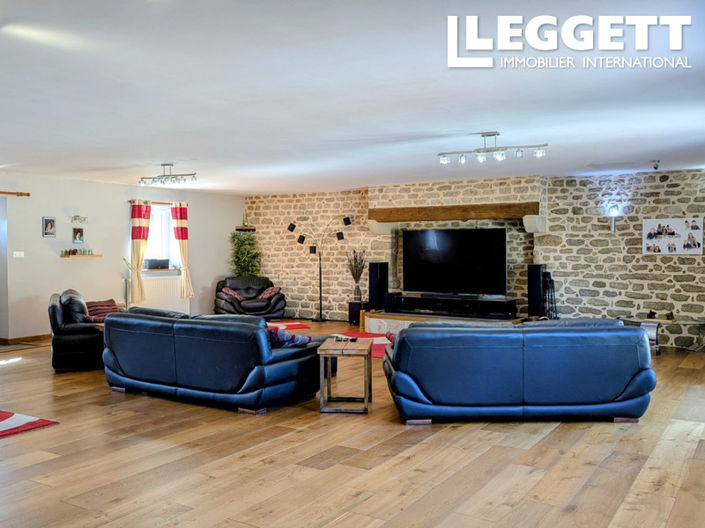 Image No.4-12 Bed House for sale