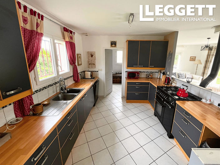 Image No.4-4 Bed House for sale