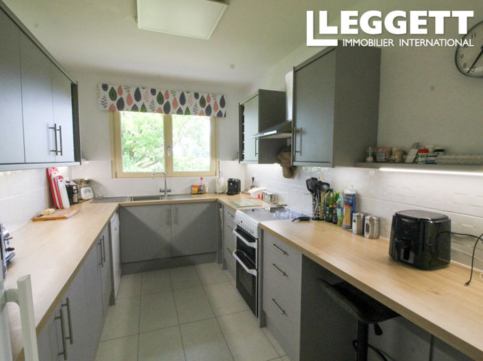 Image No.3-5 Bed House for sale