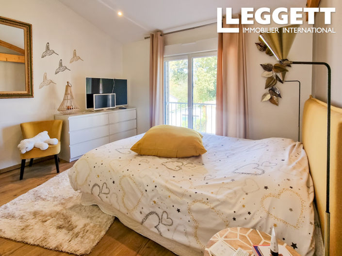 Image No.9-4 Bed House for sale