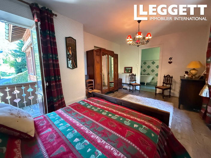 Image No.5-6 Bed House for sale