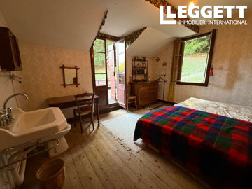 ahr0chm6ly9jzg4uagvzdglhlmltbw8vaw1hz2uvvevom