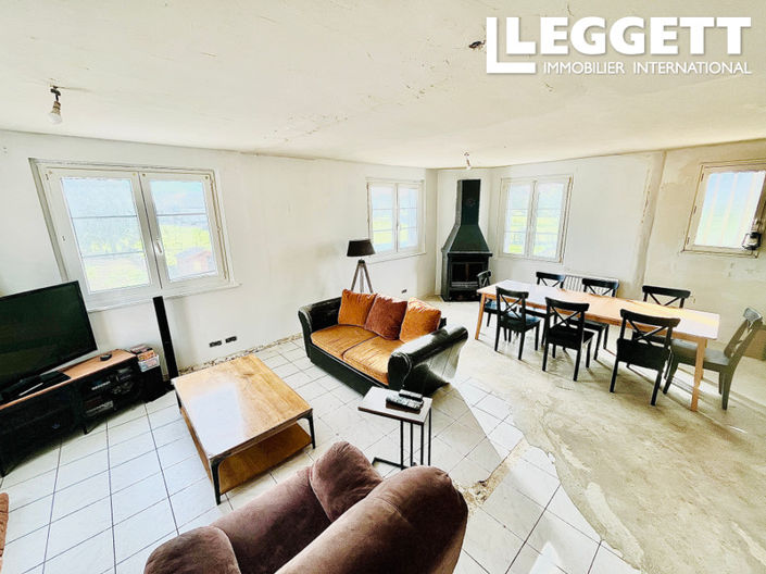 Image No.7-3 Bed House for sale