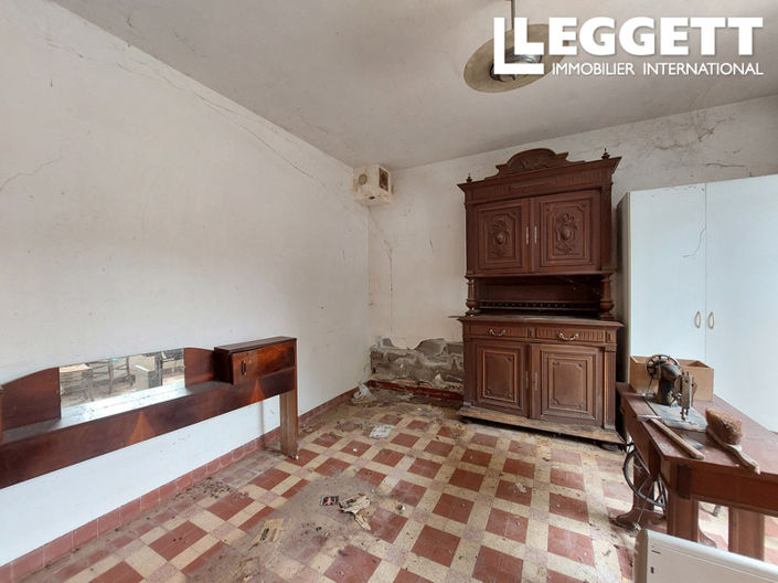 Image No.6-2 Bed House for sale