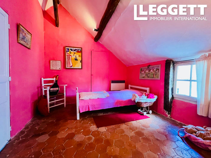 Image No.10-5 Bed House for sale