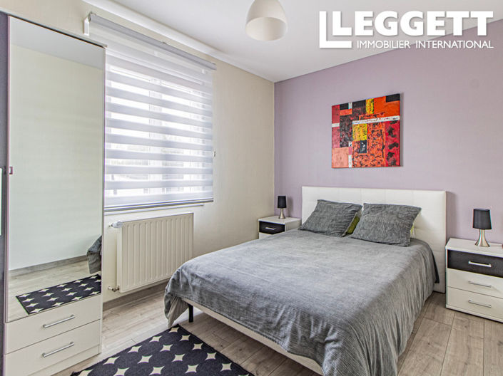 Image No.8-4 Bed House for sale