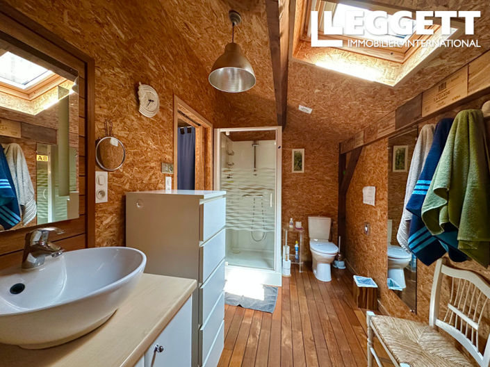 Image No.8-1 Bed House for sale