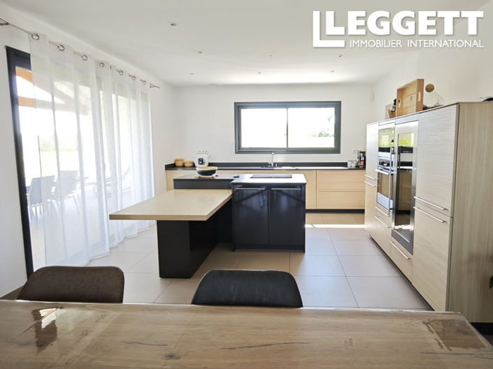 Image No.7-4 Bed House for sale