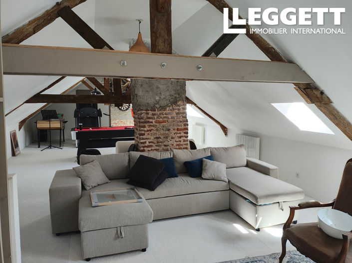 Image No.6-5 Bed Chateaux for sale