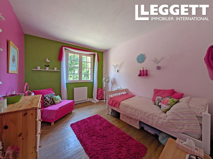 Image No.10-4 Bed House for sale