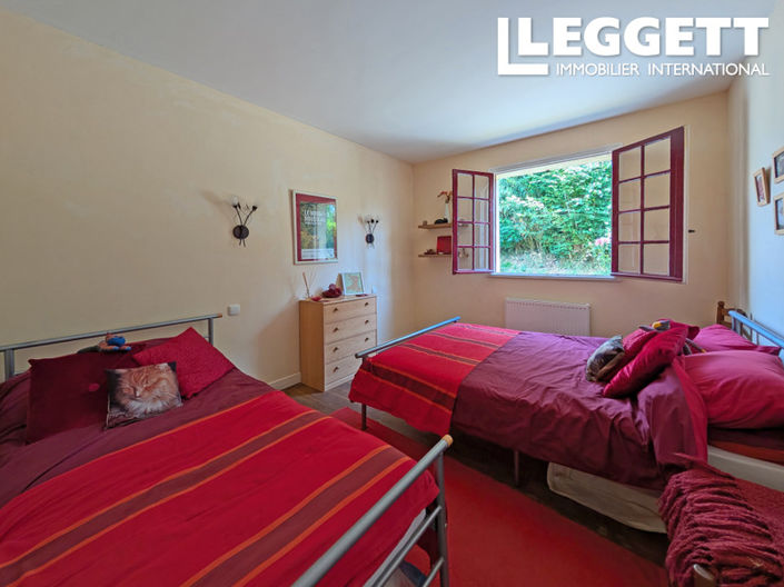 Image No.9-4 Bed House for sale