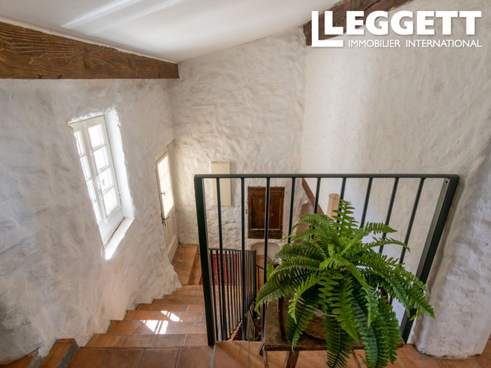 Image No.8-1 Bed House for sale