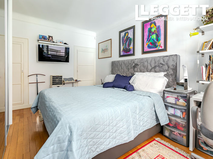 Image No.10-2 Bed Apartment for sale