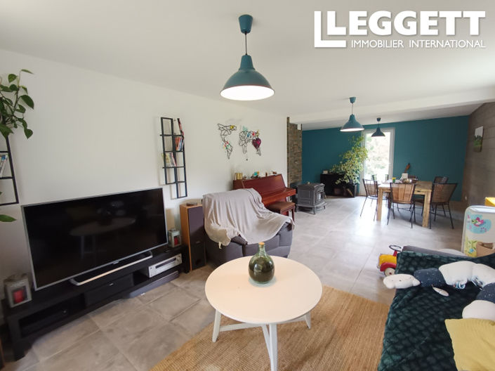 Image No.2-3 Bed House for sale