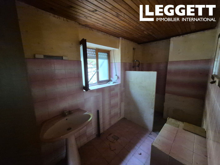 Image No.9-2 Bed House for sale