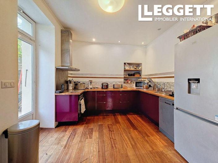 Image No.10-6 Bed House for sale