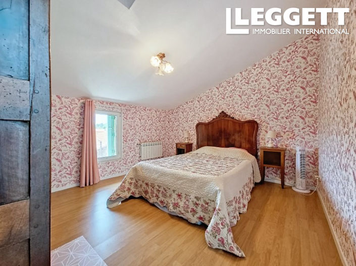 Image No.6-6 Bed House for sale