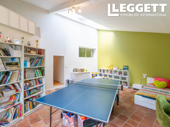 Image No.7-6 Bed House for sale