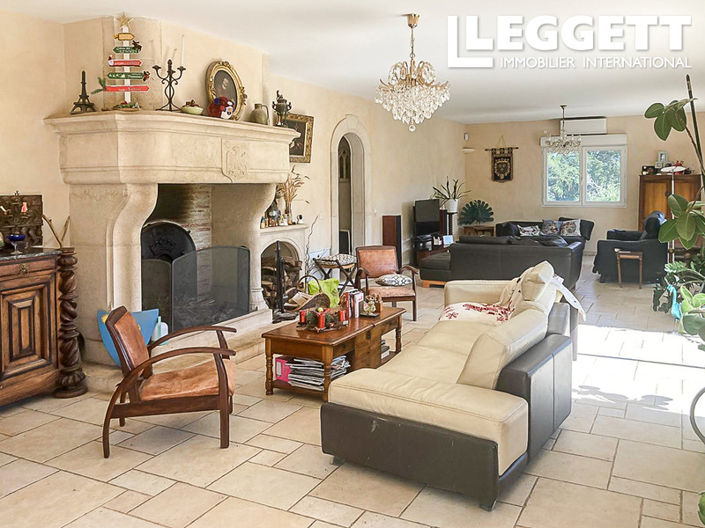 Image No.6-8 Bed House for sale