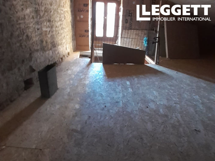 Image No.8-3 Bed House for sale