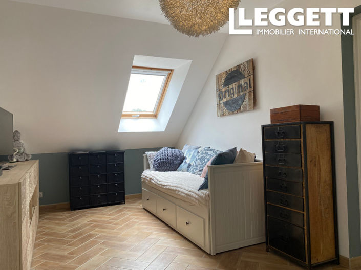 Image No.6-4 Bed House for sale