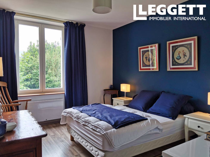 Image No.6-4 Bed House for sale