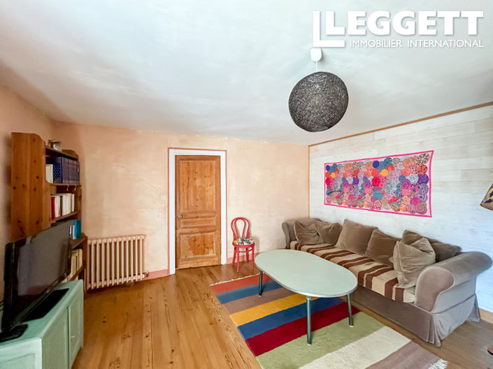 Image No.10-7 Bed House for sale