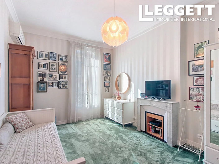 Image No.10-3 Bed Apartment for sale