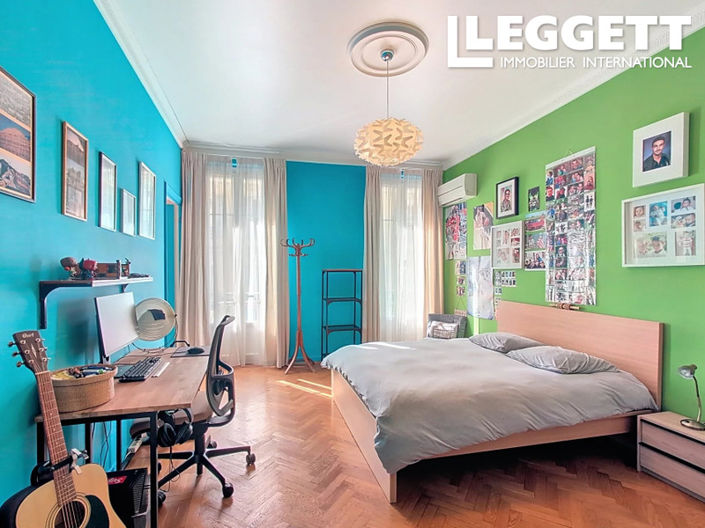 Image No.8-3 Bed Apartment for sale