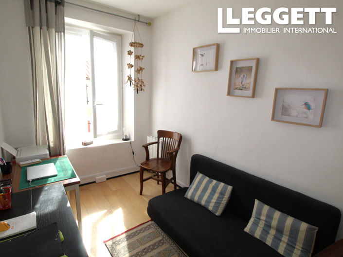 Image No.8-3 Bed House for sale