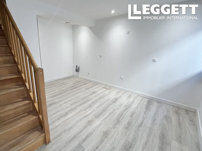 Image No.5-2 Bed House for sale