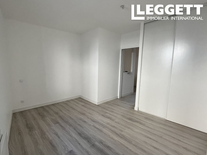 Image No.6-2 Bed House for sale