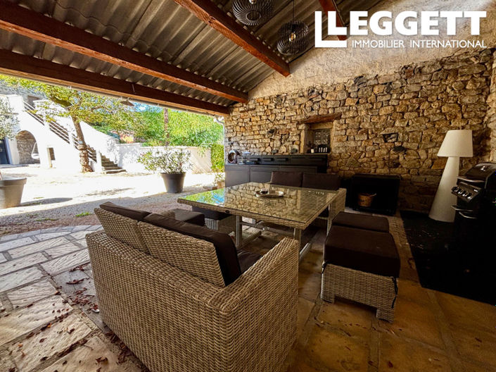 Image No.1-4 Bed House for sale