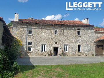 1 - La Forêt-sur-Sèvre, House