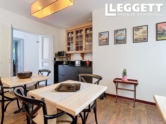 Image No.5-9 Bed House for sale