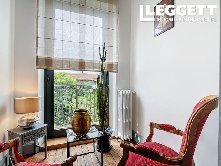 Image No.6-9 Bed House for sale