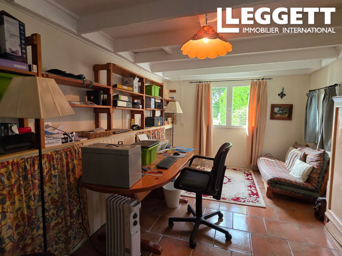 Image No.8-3 Bed House for sale