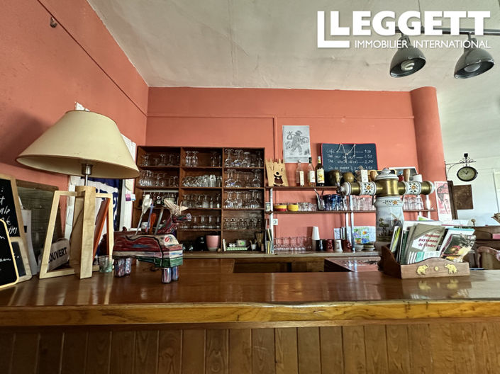 Image No.5-4 Bed Commercial for sale