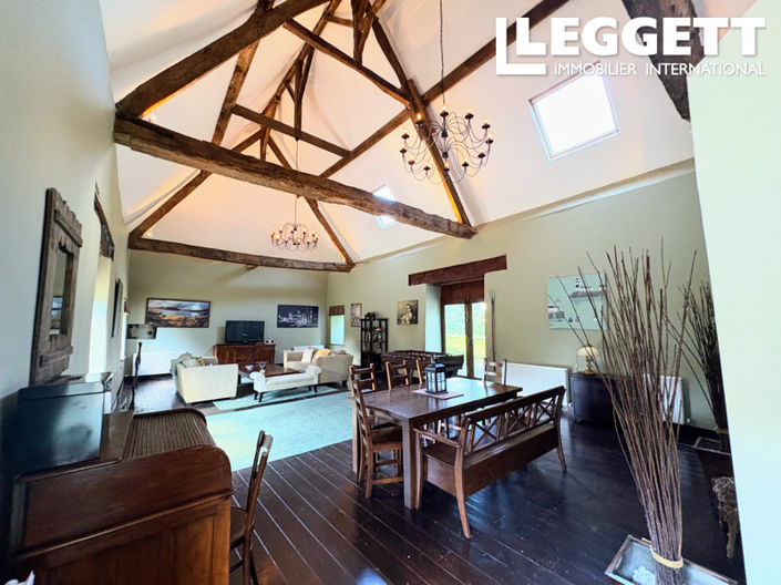 Image No.2-5 Bed House for sale