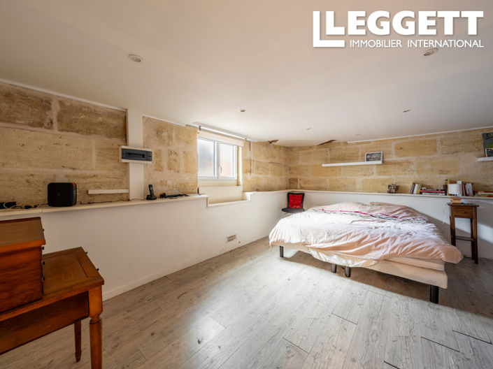 Image No.9-5 Bed House for sale