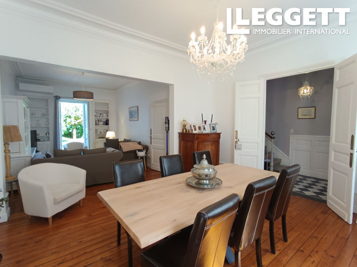 Image No.1-6 Bed House for sale