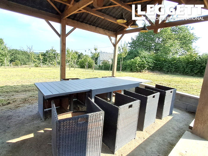 Image No.8-4 Bed House for sale