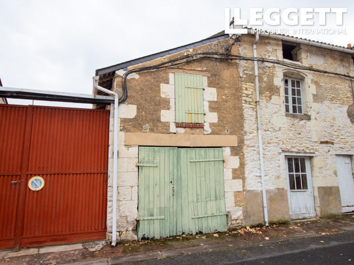 Image No.10-3 Bed House for sale