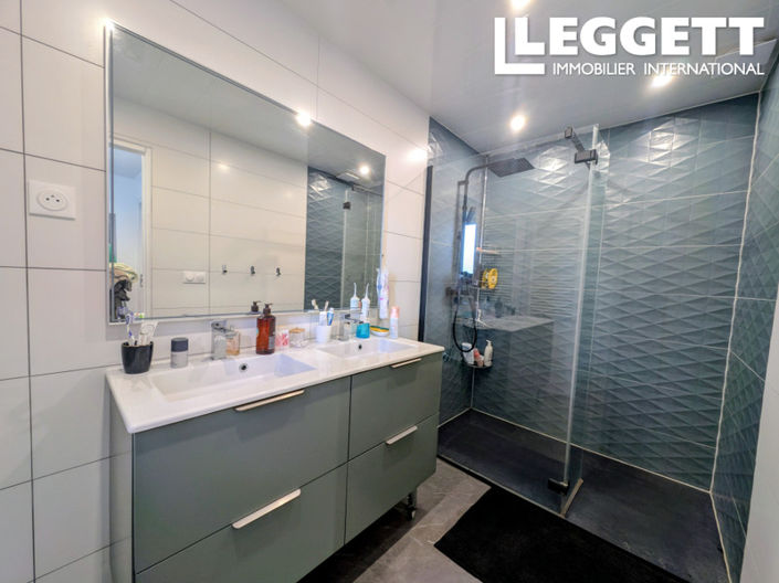 Image No.7-2 Bed House for sale