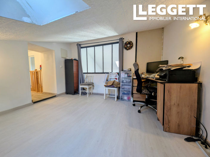 Image No.8-2 Bed House for sale