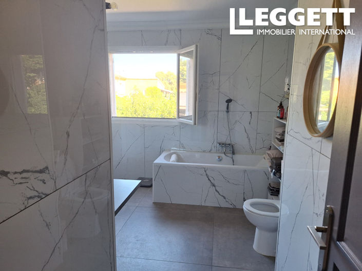 Image No.9-4 Bed House for sale