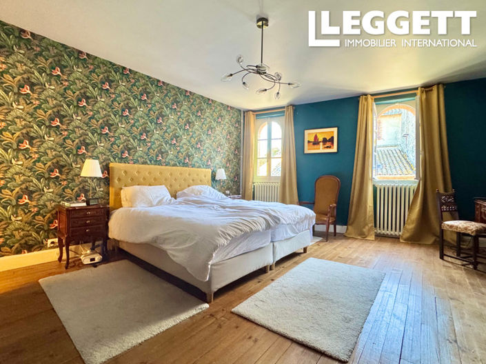 Image No.3-5 Bed House for sale