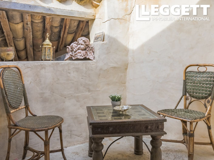 Image No.10-6 Bed House for sale