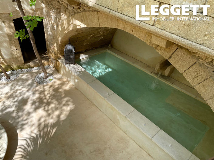 Image No.5-6 Bed House for sale