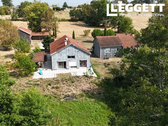 Image No.1-4 Bed House for sale